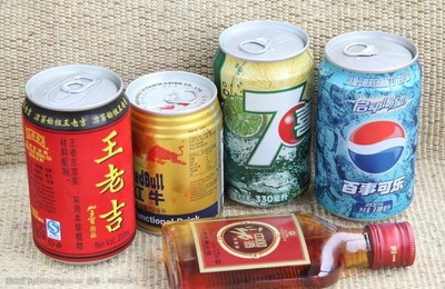 百事可乐与七喜 夏日酒水饮料的视觉盛宴